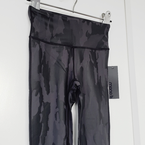 ALPHA🦓🦓 CAMO LEGGINGS - Picture 9 of 13